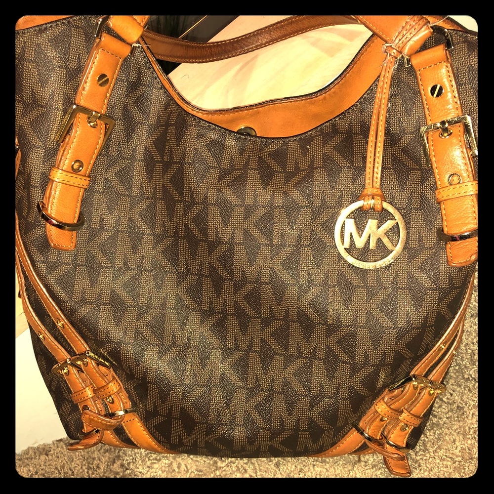 Michael Kors bag (authentic)
